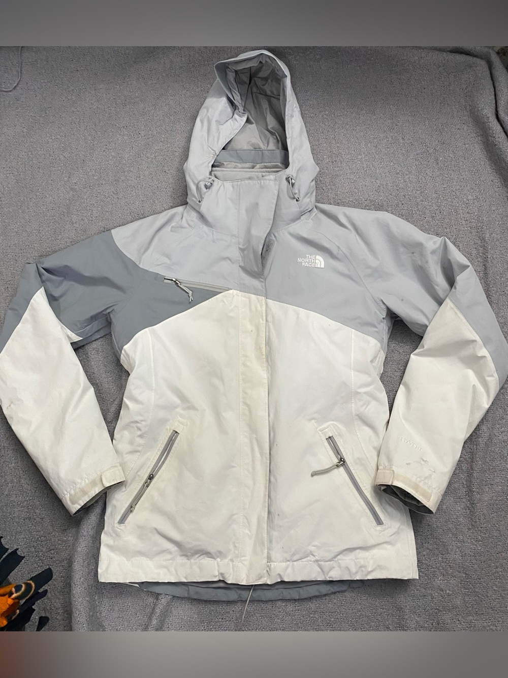 The North Face Women's Two-Tone Light Gray and White interchangeable Ski Jacket